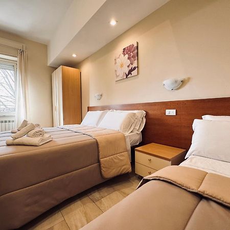 Hotel Villa Robinia Genzano di Roma Εξωτερικό φωτογραφία