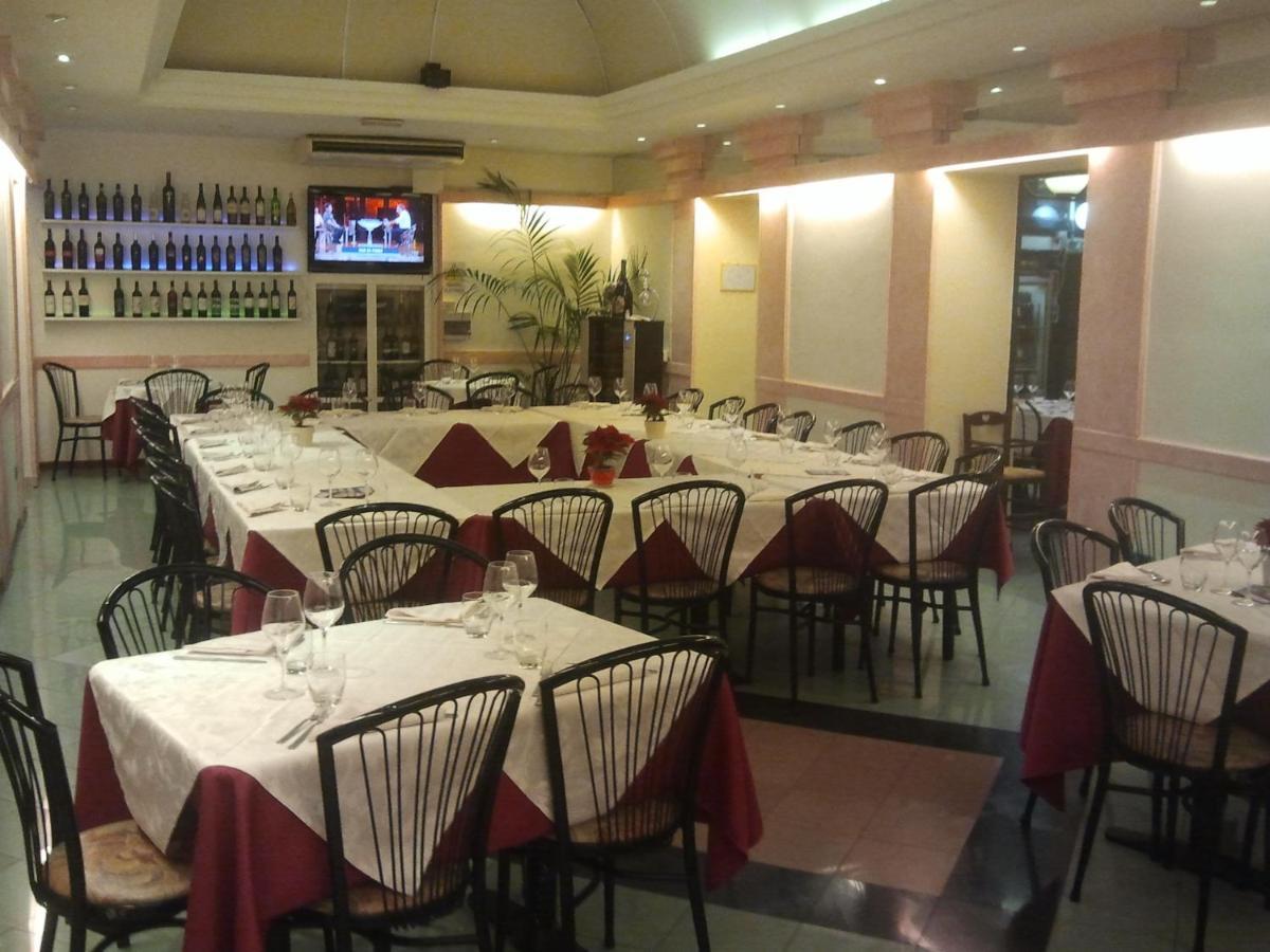 Hotel Villa Robinia Genzano di Roma Εξωτερικό φωτογραφία