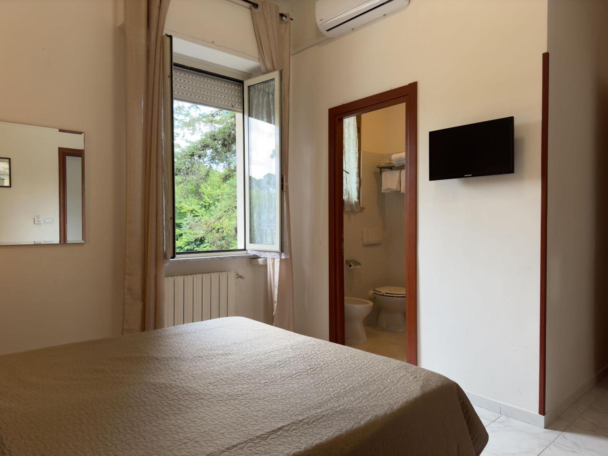 Hotel Villa Robinia Genzano di Roma Εξωτερικό φωτογραφία