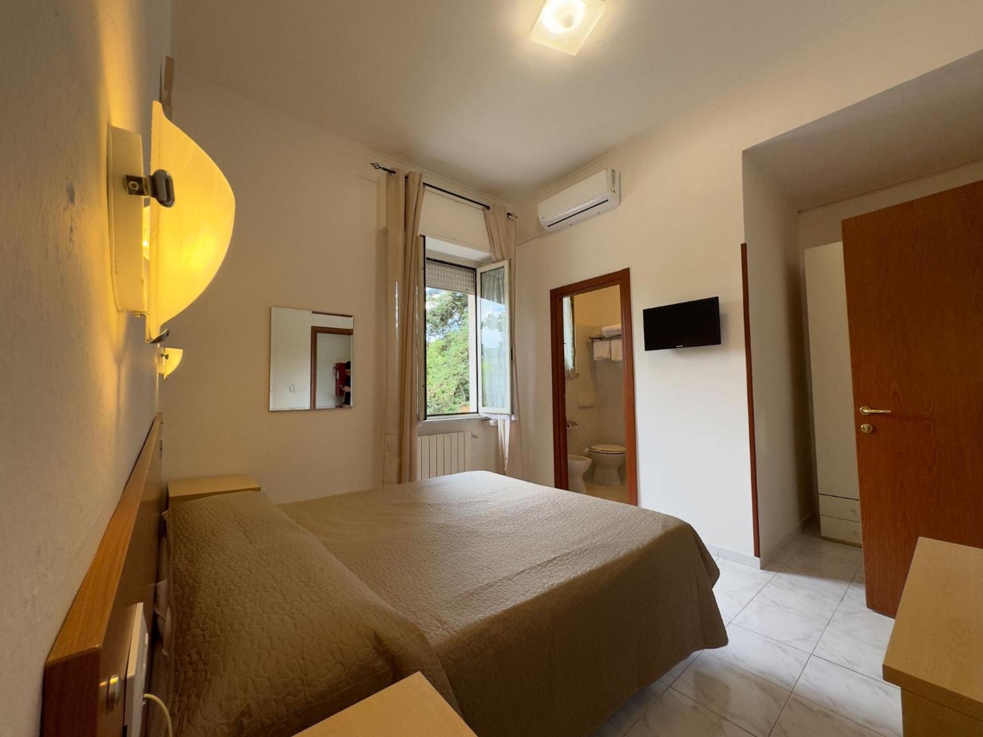 Hotel Villa Robinia Genzano di Roma Εξωτερικό φωτογραφία