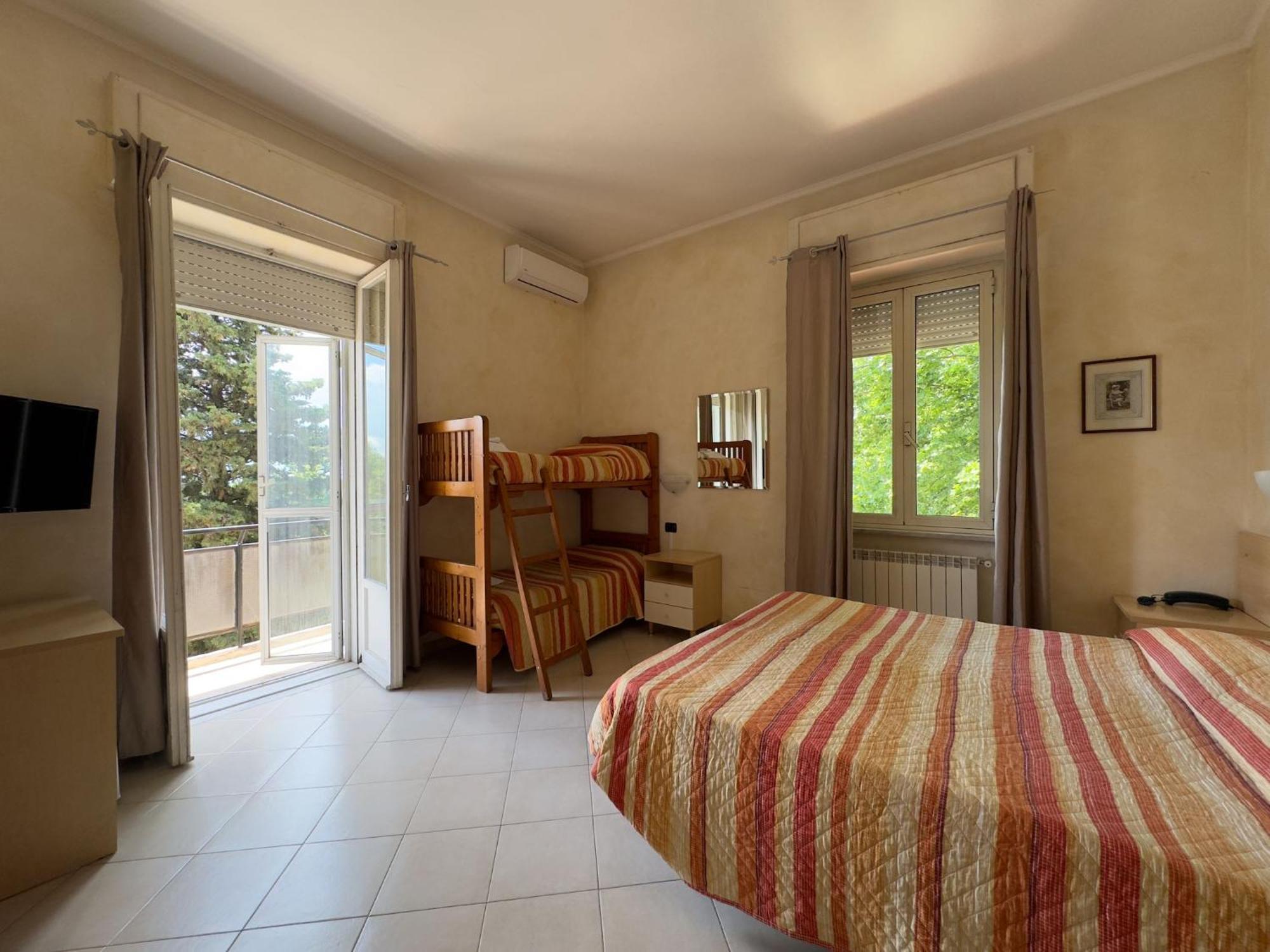 Hotel Villa Robinia Genzano di Roma Εξωτερικό φωτογραφία