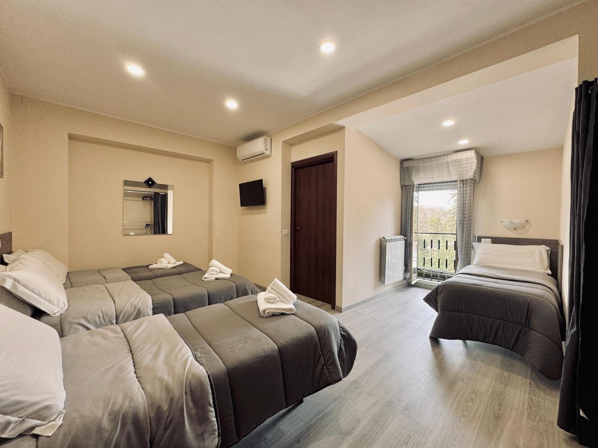 Hotel Villa Robinia Genzano di Roma Εξωτερικό φωτογραφία