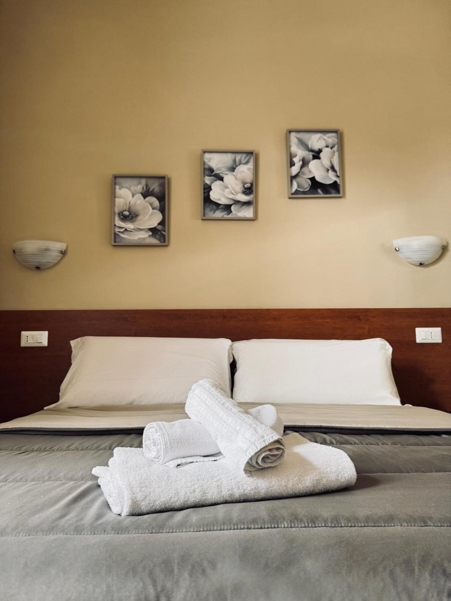 Hotel Villa Robinia Genzano di Roma Εξωτερικό φωτογραφία