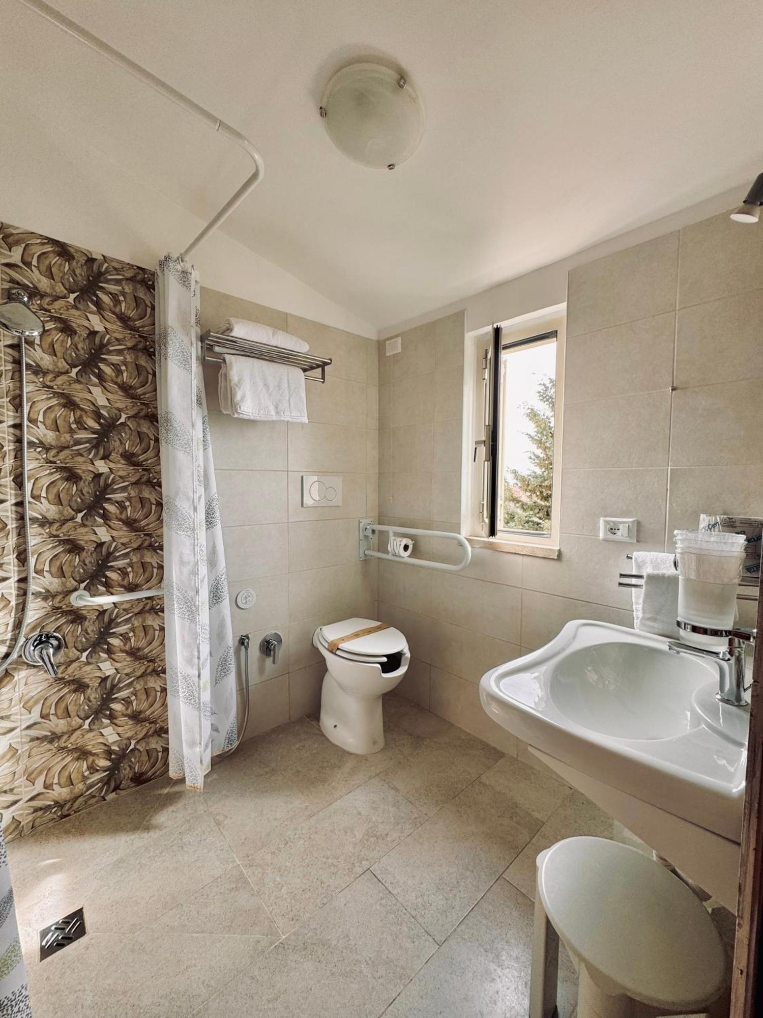 Hotel Villa Robinia Genzano di Roma Εξωτερικό φωτογραφία