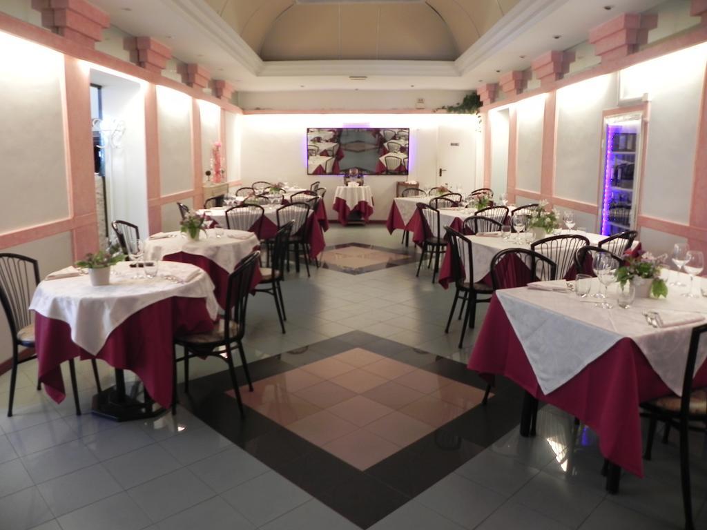 Hotel Villa Robinia Genzano di Roma Εξωτερικό φωτογραφία