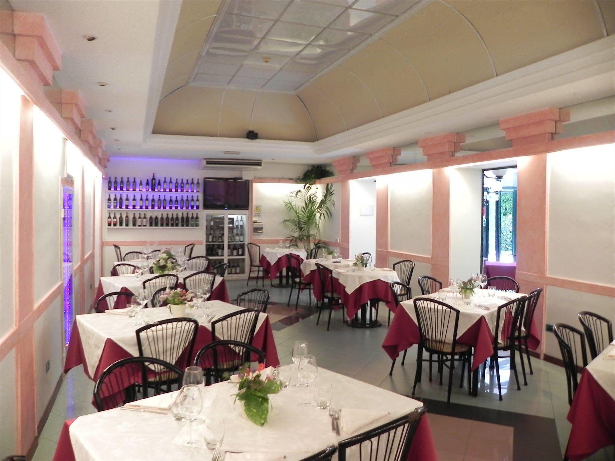 Hotel Villa Robinia Genzano di Roma Εξωτερικό φωτογραφία