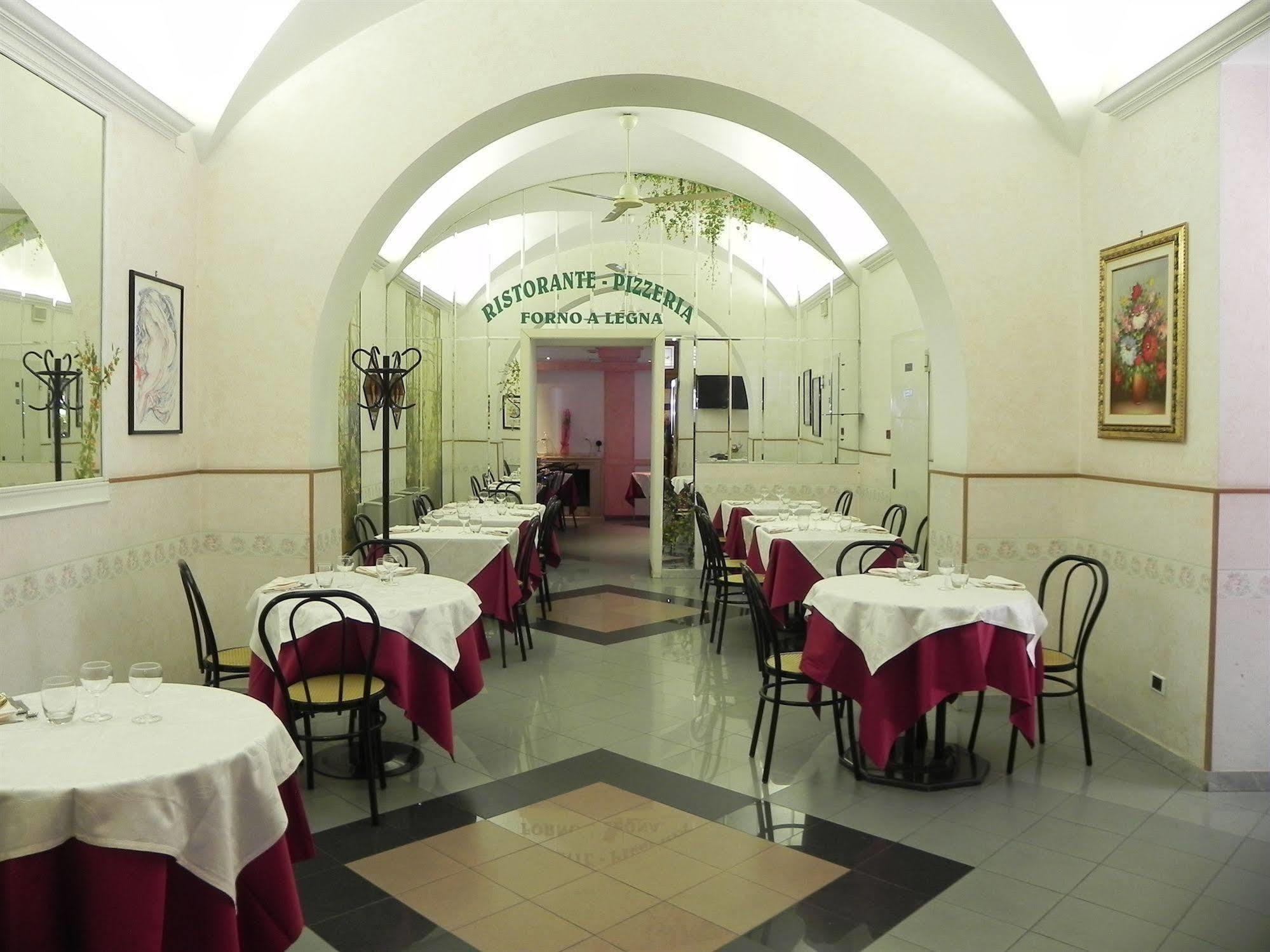 Hotel Villa Robinia Genzano di Roma Εξωτερικό φωτογραφία
